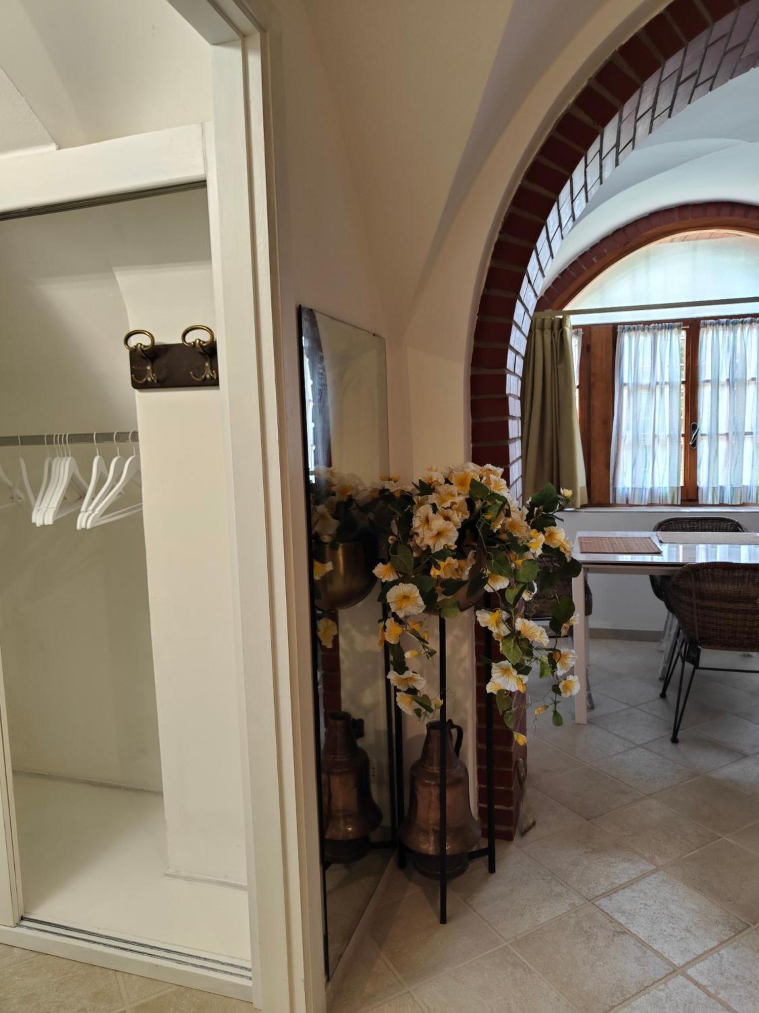 Piano Terra Centrale Vicino Al Mare ริวาลิกูเร ภายนอก รูปภาพ